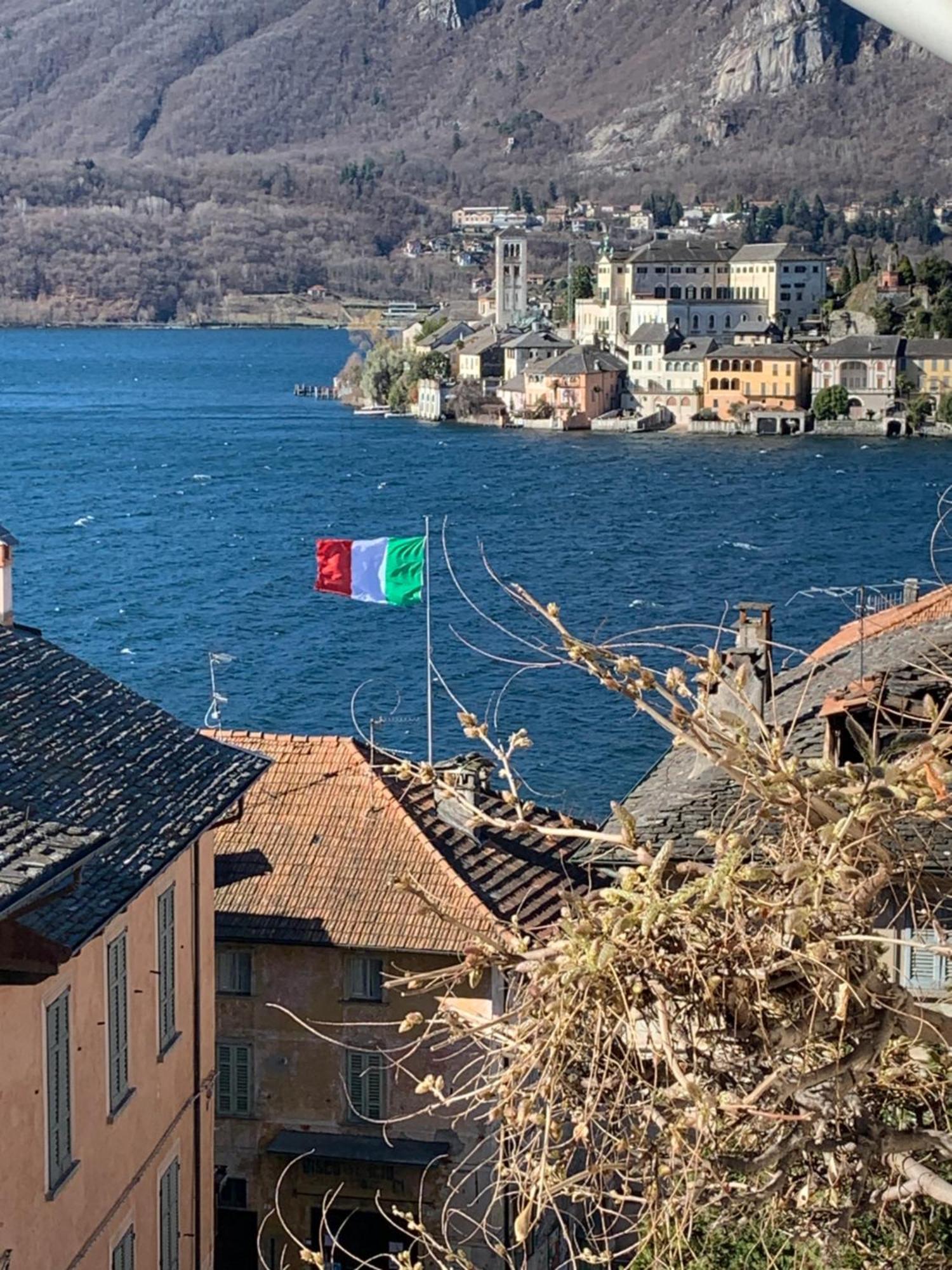 -Ortaflats- Appartamento Gli Archi Orta San Giulio Luaran gambar